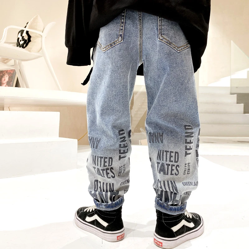 男童裤子春秋新款宝宝洋气直筒裤中大童字母长裤儿童牛仔裤S5025