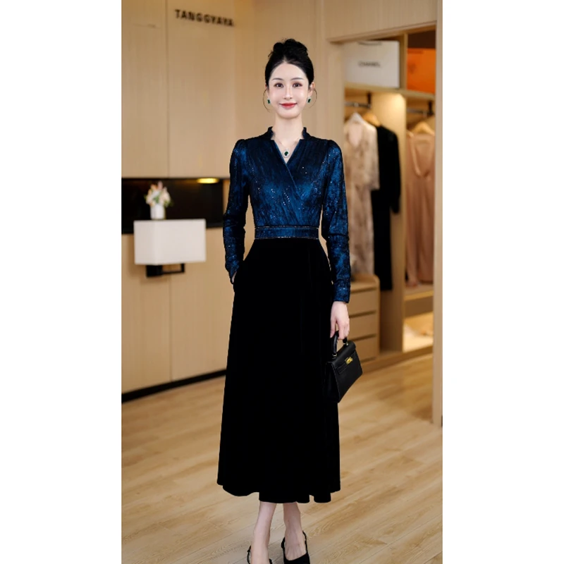 蓝颜知己 2025年春季新款收腰显瘦气质修身丝绒拼接中长连衣裙女