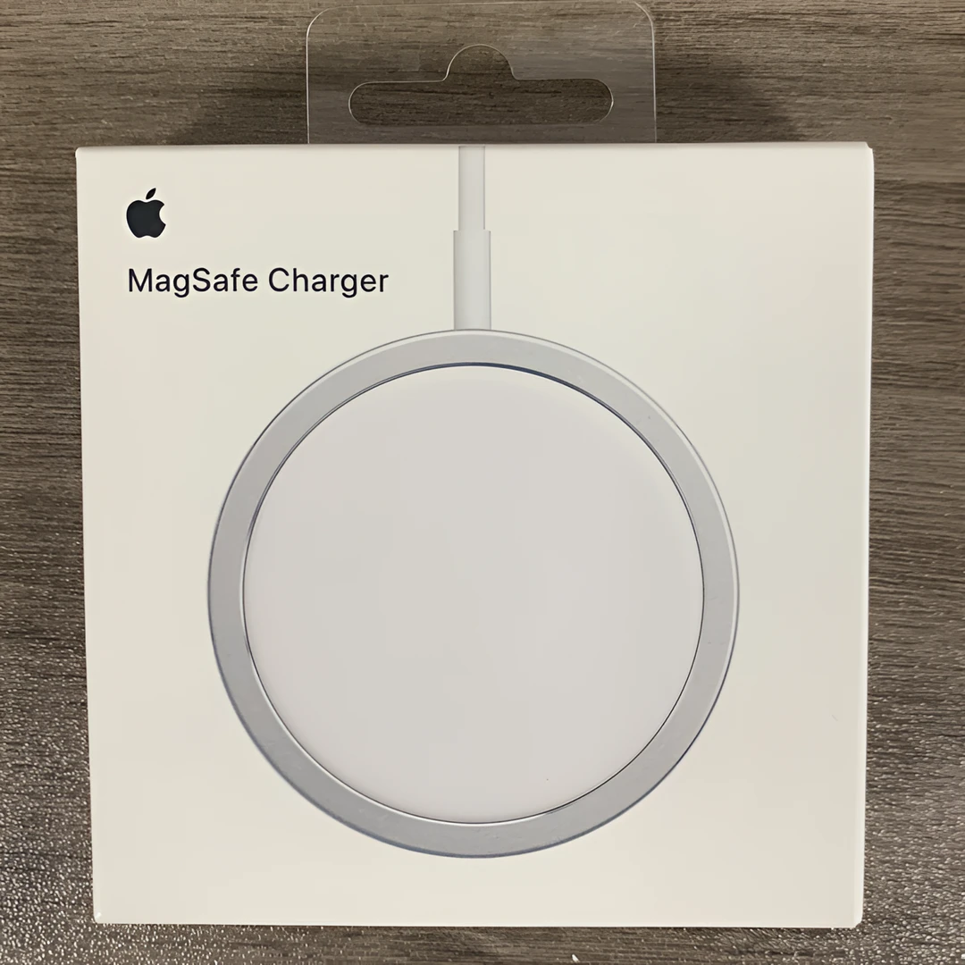 未使用  全新原封苹果Magsafe 充电器15w原装正品磁吸无线充