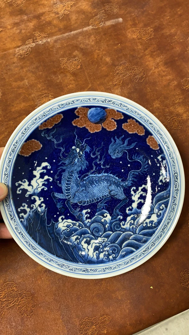 又见春风青花釉里红麒麟望月壶承