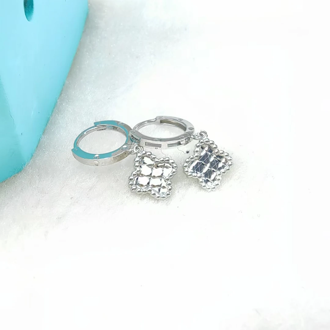 PT950铂金耳饰 七彩拉丝四叶草铂金耳扣   时尚百搭简约