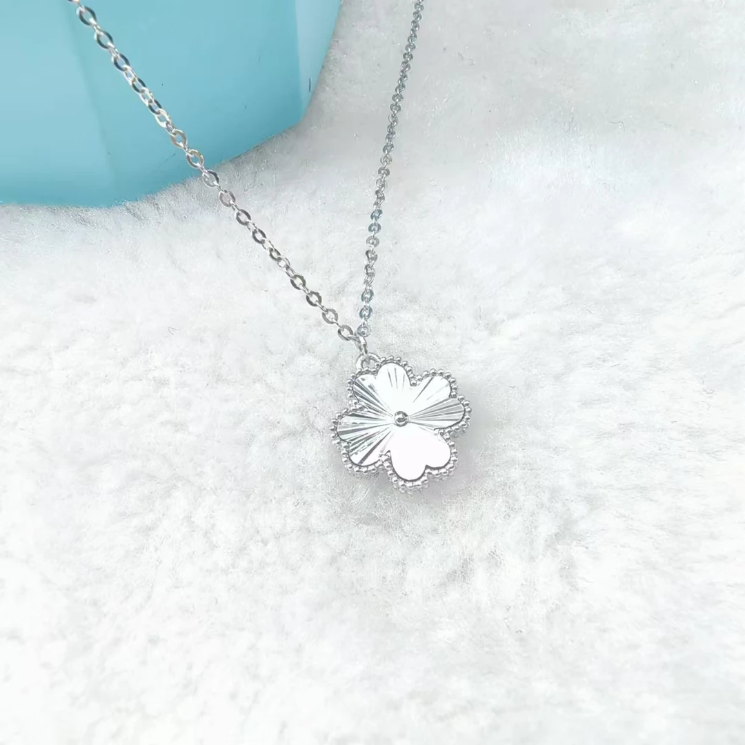 PT950铂金项链 AB面鱼鳞镭射四叶草铂金套链可调约45cm 2291