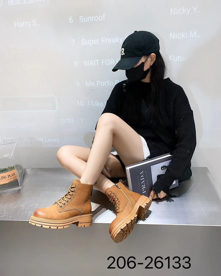 20626133秋冬季新款薄绒舒适马丁短靴20628211  20627116楼上仓库