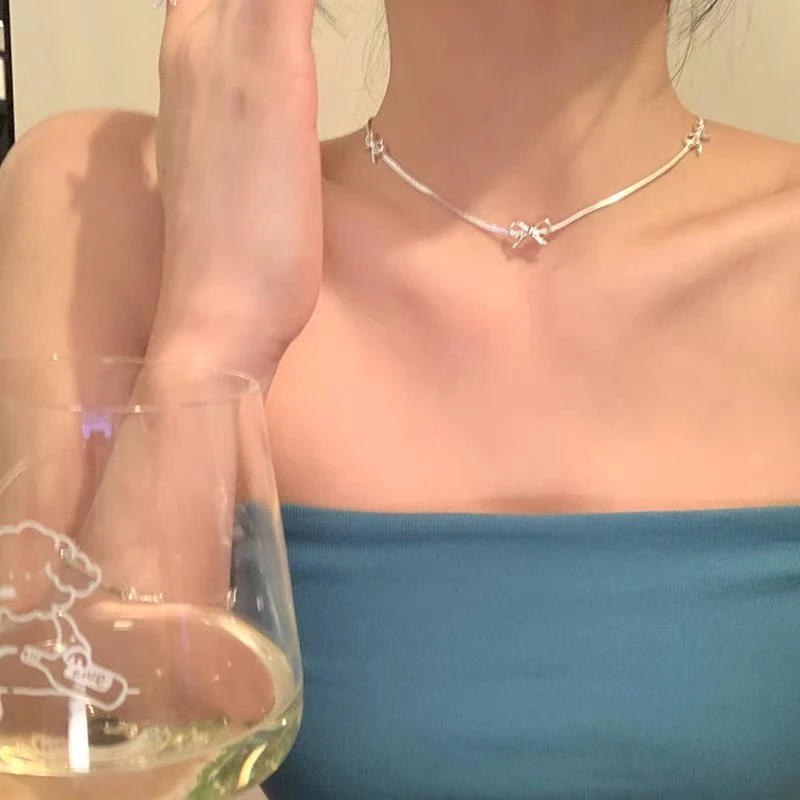 铜合金项链 清冷感银色蝴蝶结choker项链女小众设计感蛇骨链颈链
