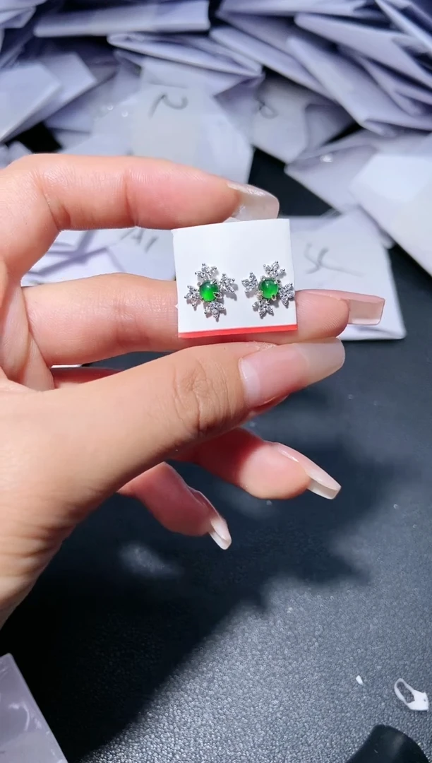 【闪购商品】翡翠吊坠(不含链)银S925镶嵌.