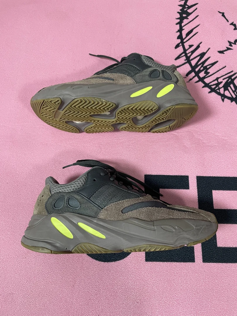 捡漏42码阿迪达斯 椰子700 紫色 二手 老爹鞋 无原盒 公价2699