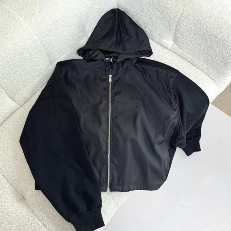 未使用 Prada/普拉达 连帽长袖外套 黑色/M/S