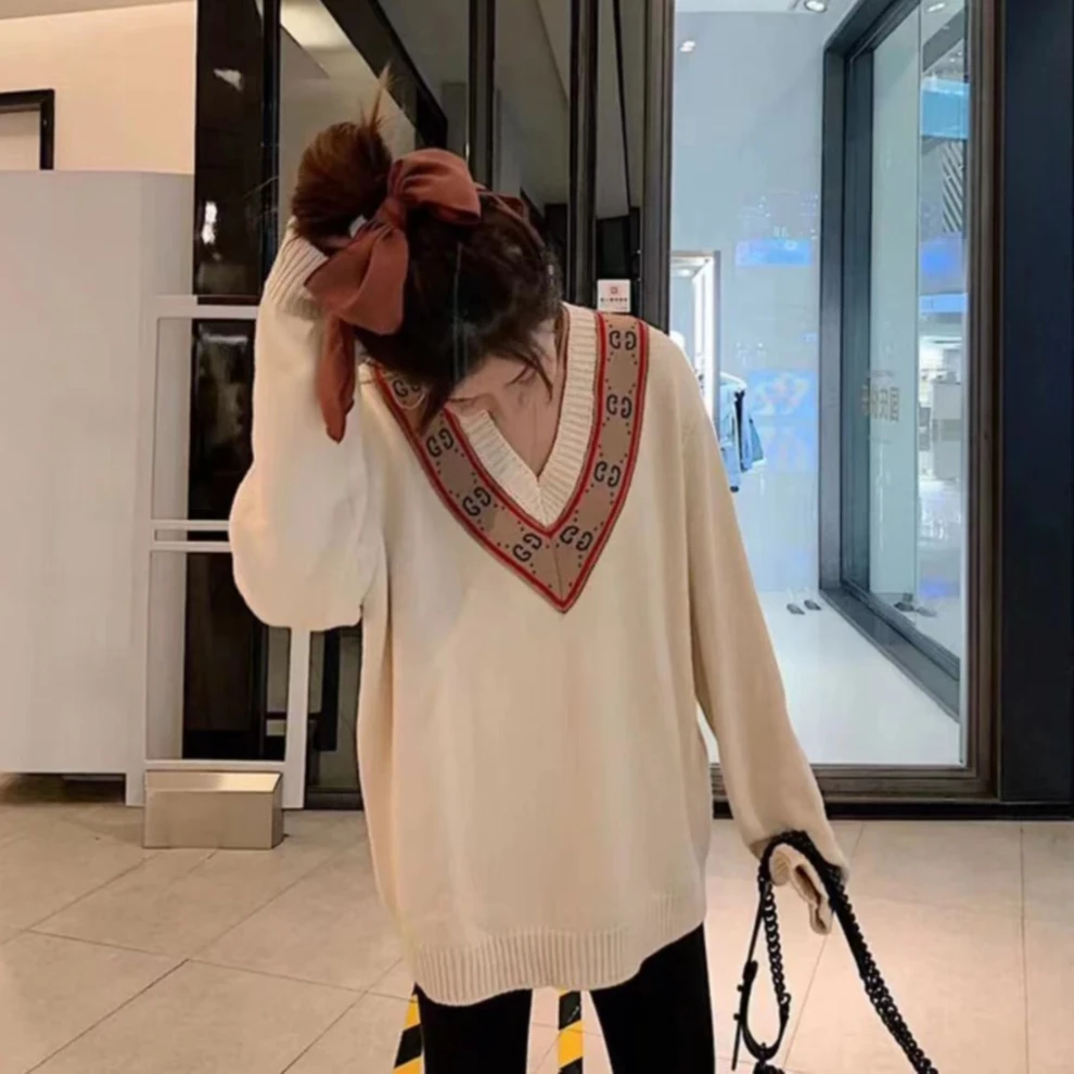 全新未使用  Gucci V领logo长袖羊毛衫毛衣/公价12000/S