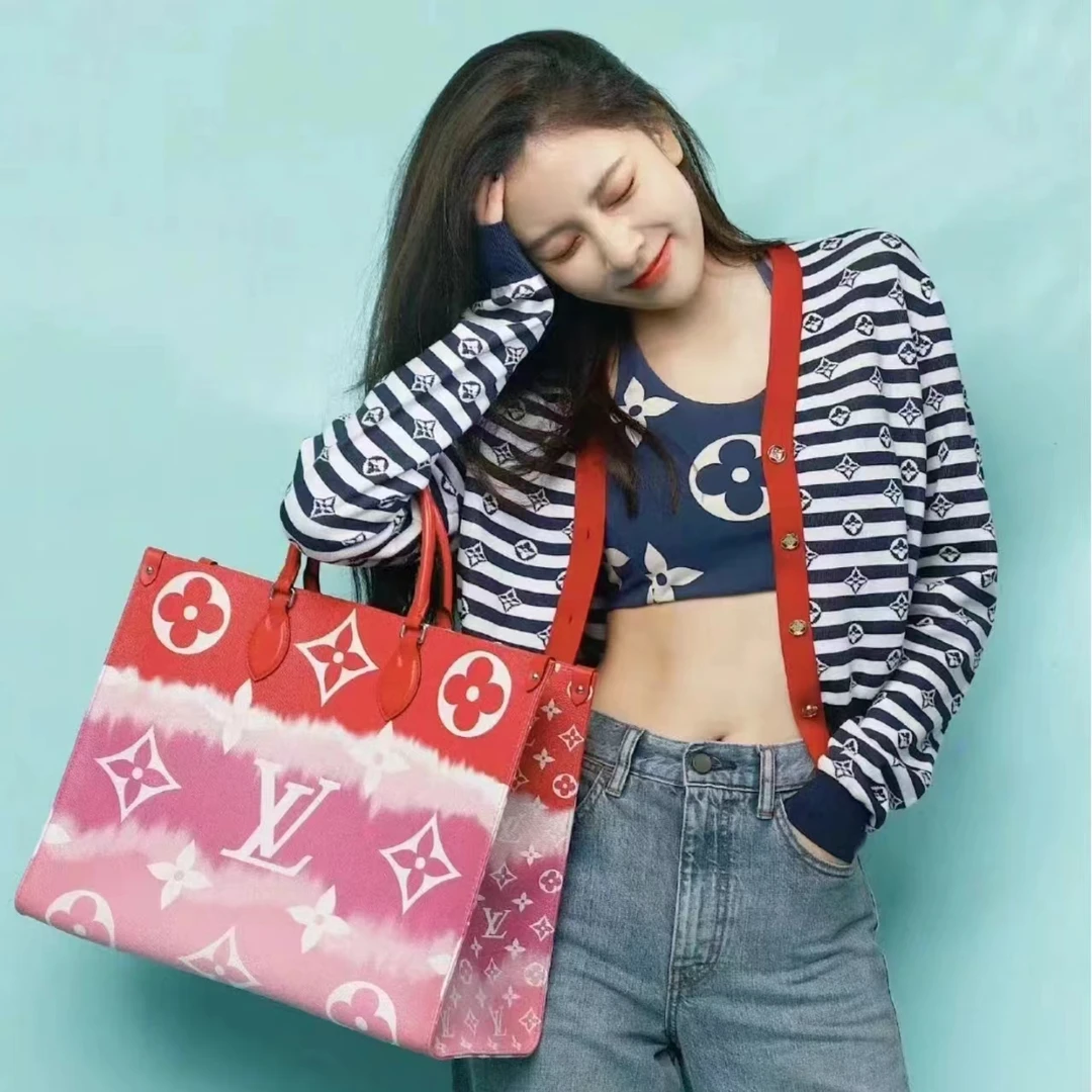 全新未使用 LouisVuitton/路易威登 条纹长袖针织开衫/S码