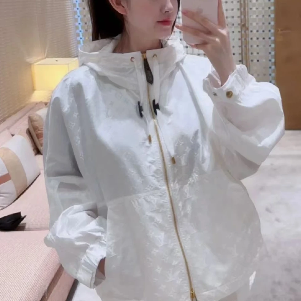 全新未使用 LOUIS VUITTON PARIS 拉链连帽纯色外套38