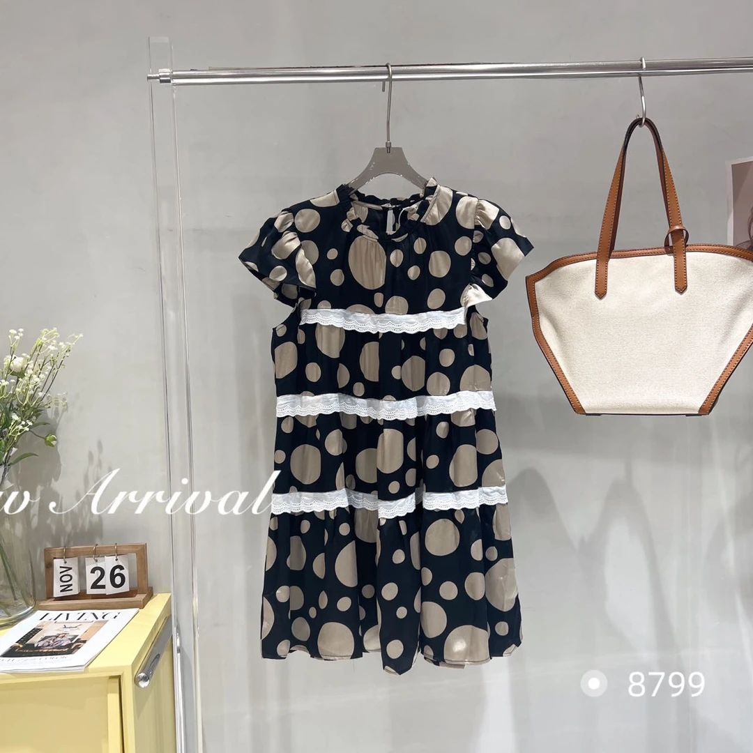 法式高级感波点连衣裙子女夏季2024新款显瘦短袖气质蕾丝花边短裙