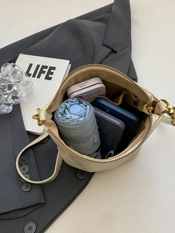 零壹M早春新款女小众简约斜挎包