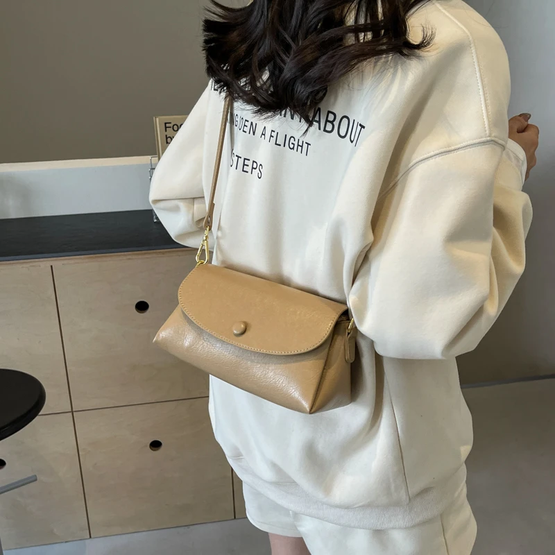 陆壹A早春新款女包小众简约斜挎包