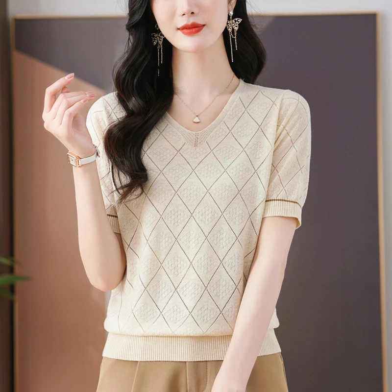 年轻妈妈夏装气质短袖t恤女薄款2024新款v领冰天丝针织衫上衣小衫