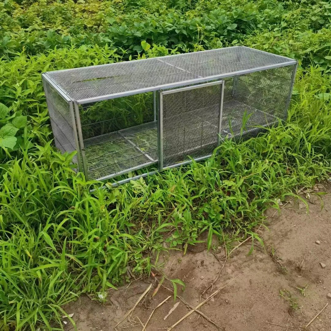 鸡笼鸽笼兔笼家禽笼防鼠防蛇防黄鼠狼家用养殖厂家直销冲孔网轮子