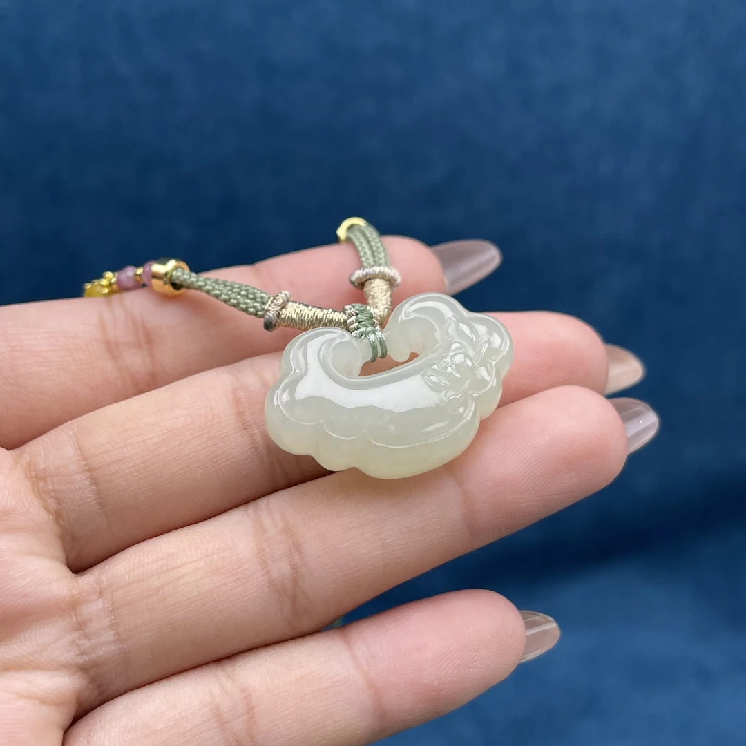 G0407和田玉吊坠O 20.5*31.5*11.1