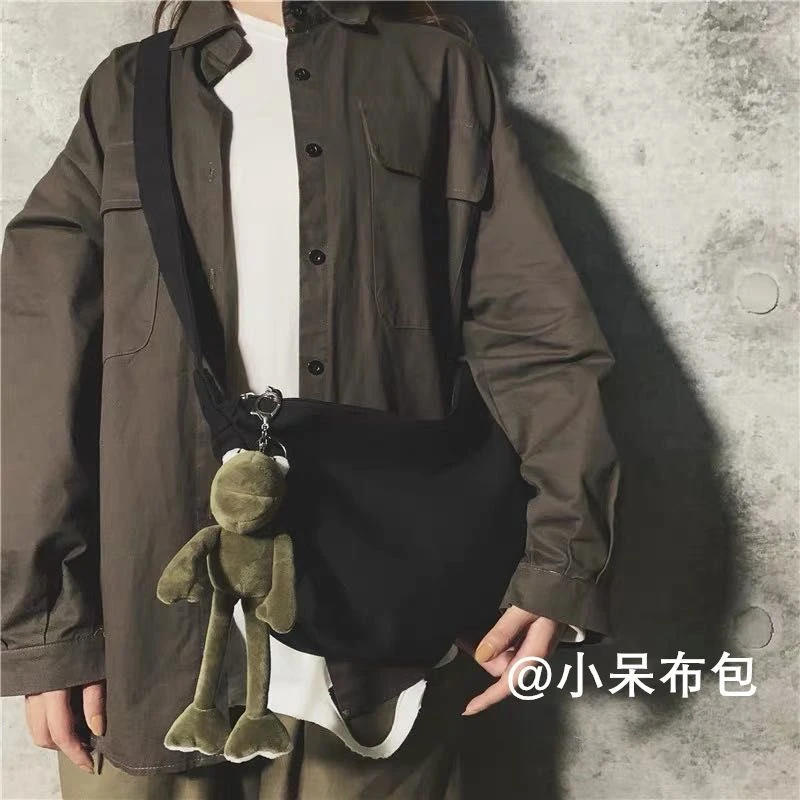 包包2023新款嘻哈帆布包大容量女学生韩版斜挎ins百搭日系学院风