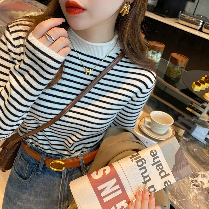 条纹打底衫卷边半高圆领上衣2025年新款百搭女装内搭洋气叠穿毛衣
