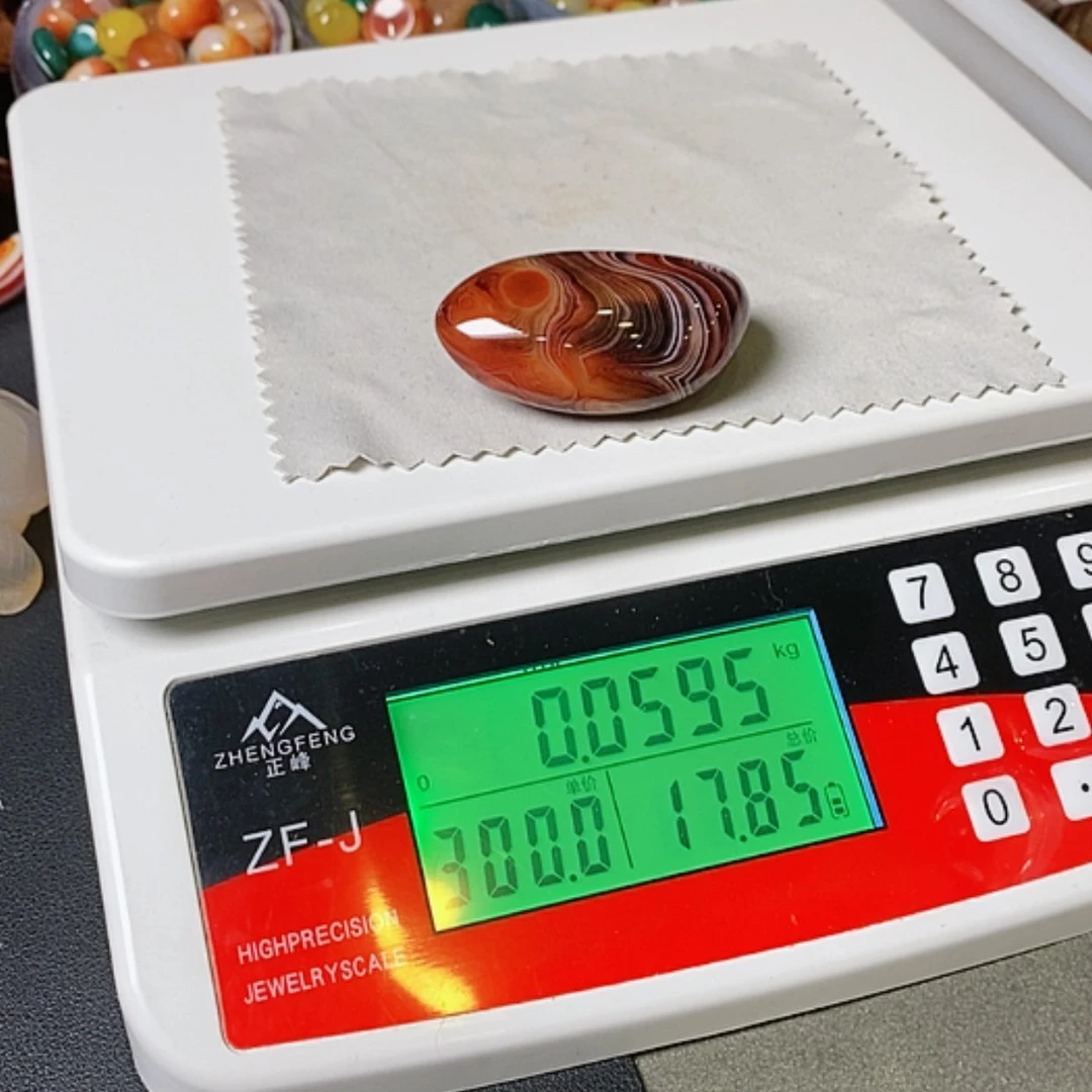 【闪购商品】玛瑙/玉髓手把石三毛未镶嵌中****心