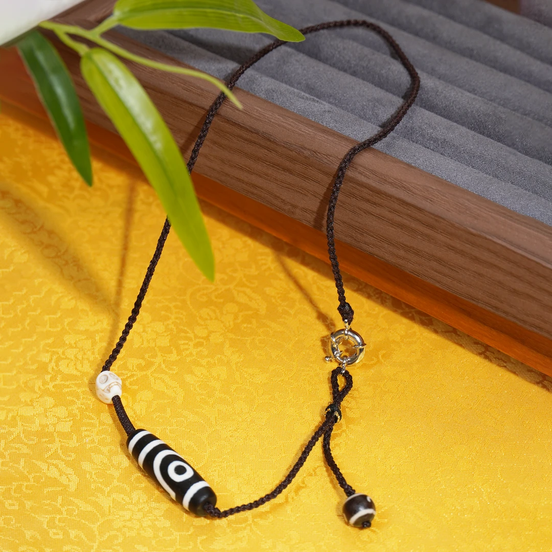 【TZ181】天然玛瑙黑白磨砂双鱼二藏式搭配骷髅配饰