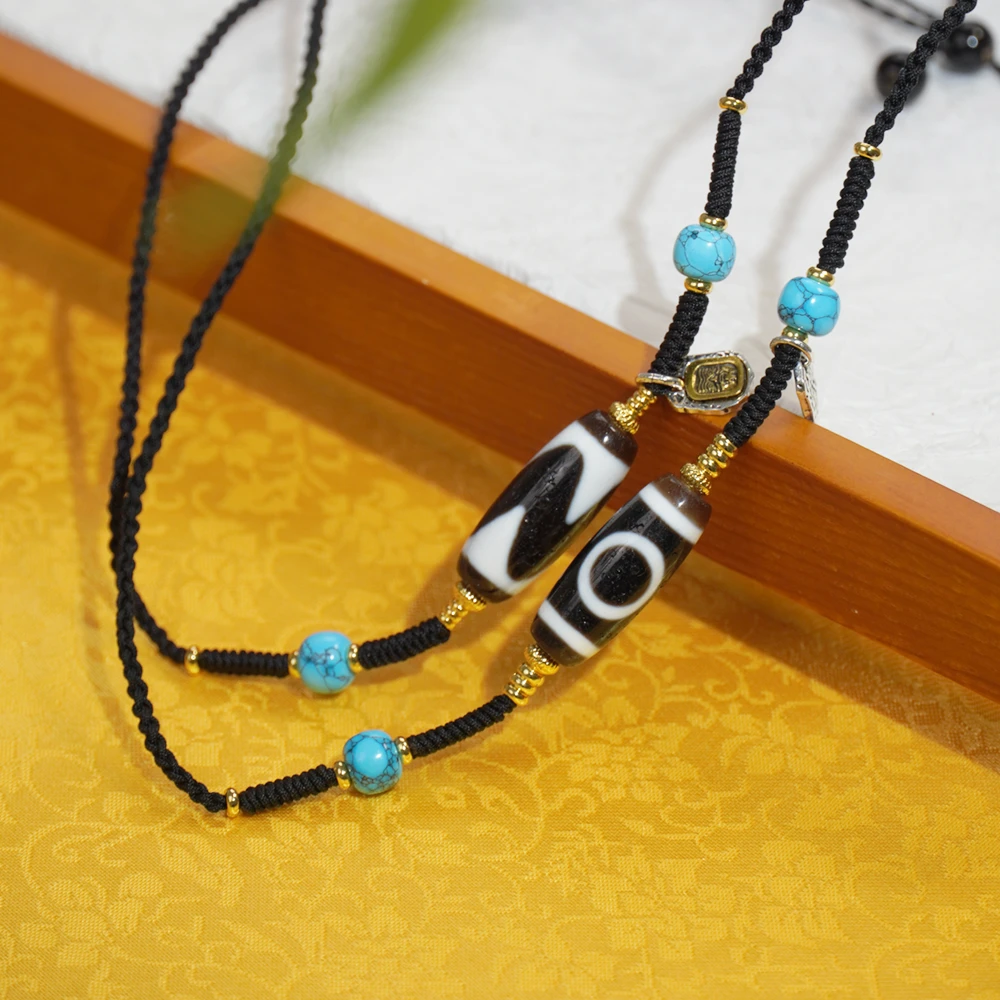 天然玛瑙黑白天地 虎牙图腾蓝配饰简约风格锁骨链藏风格吊坠