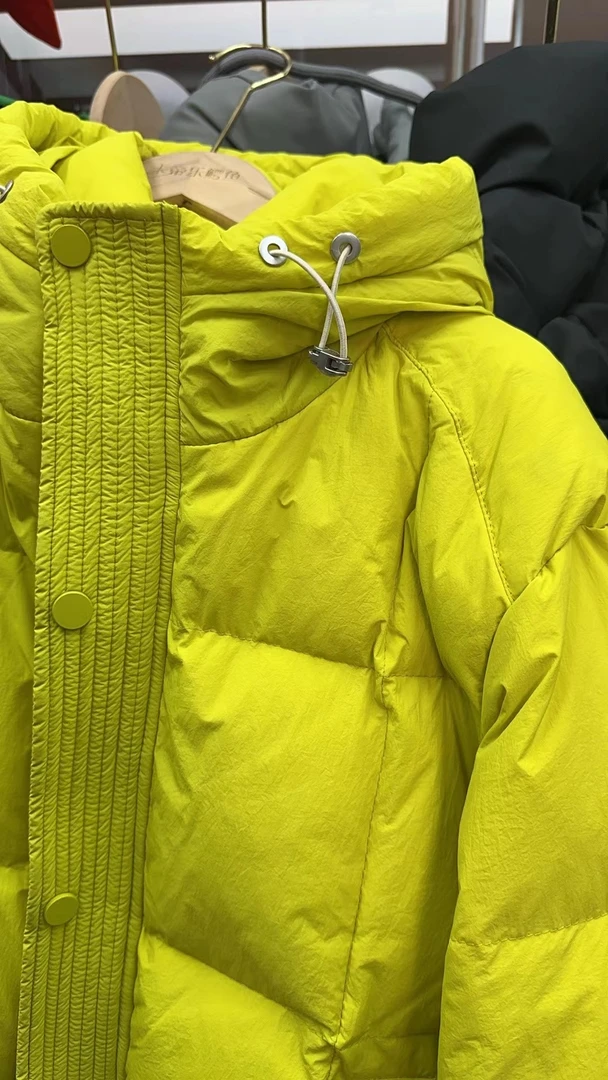 (8号) 鹅鹅 奢品黑色 白色 黄色 绿色断码清仓 情侣款外套