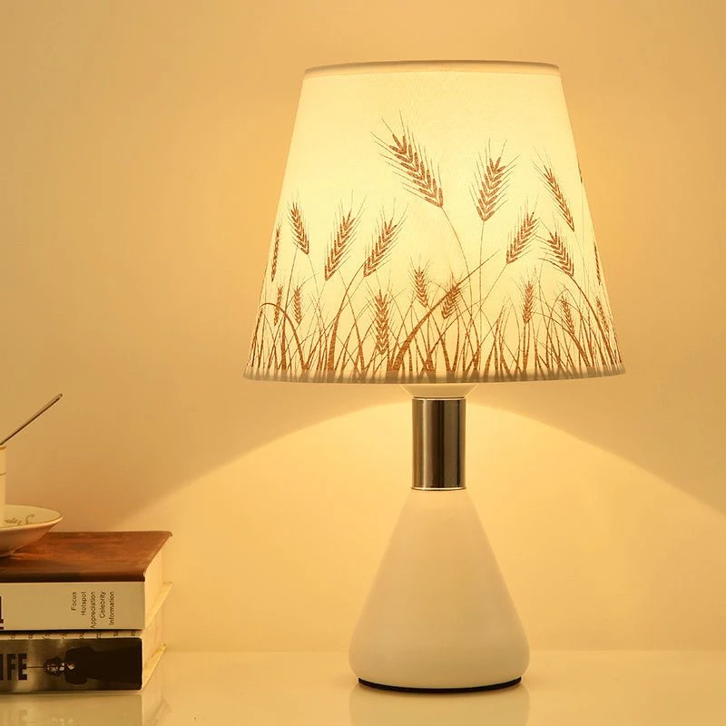 卧室床头台灯 简约学生宿舍学习护眼书桌LED灯调光节能起夜小台灯