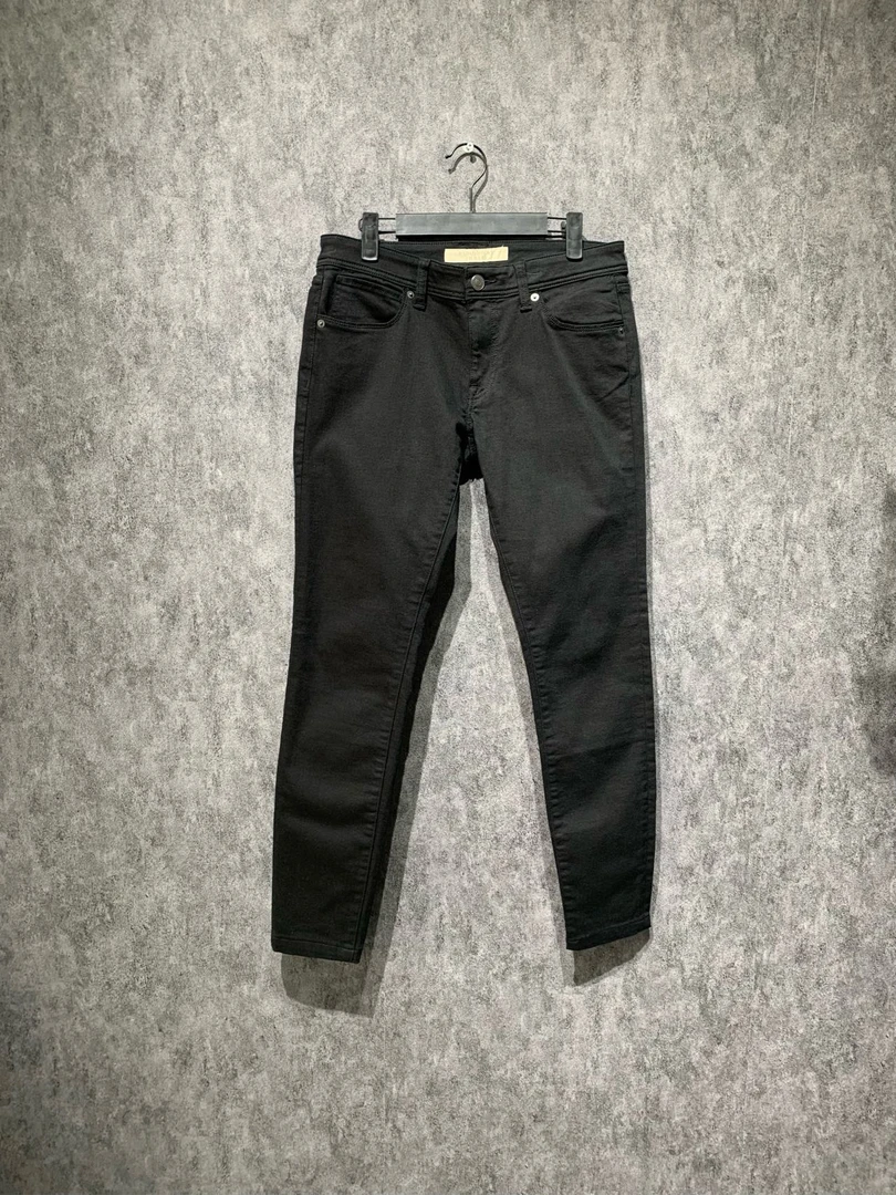 99新试穿/【Burberry】巴宝莉 黑色牛仔长裤/39码 /公价6800