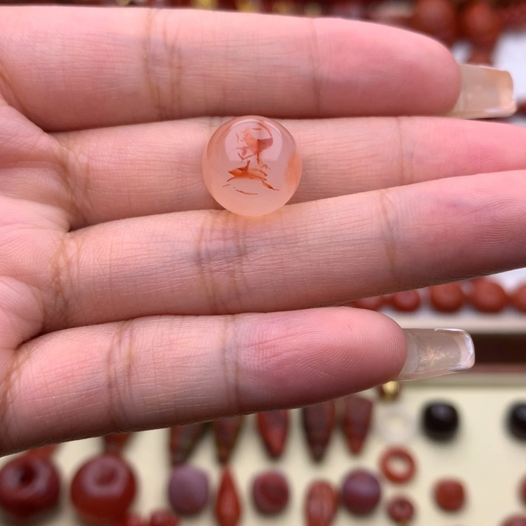 【闪购商品】南红玛瑙12+冰飘圆珠未镶嵌太****?