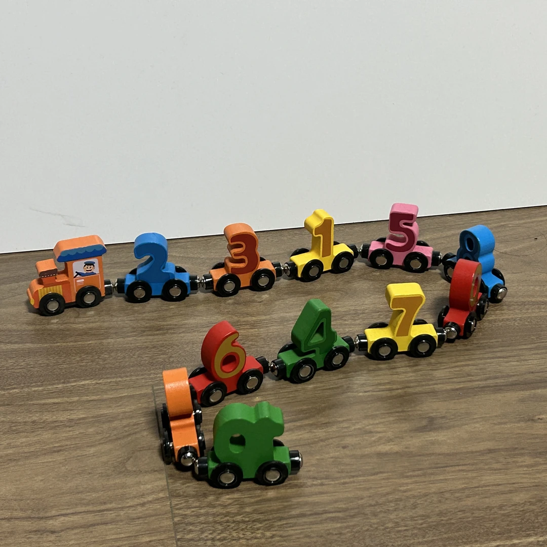 强磁大号12节数字小火车木制儿童玩具