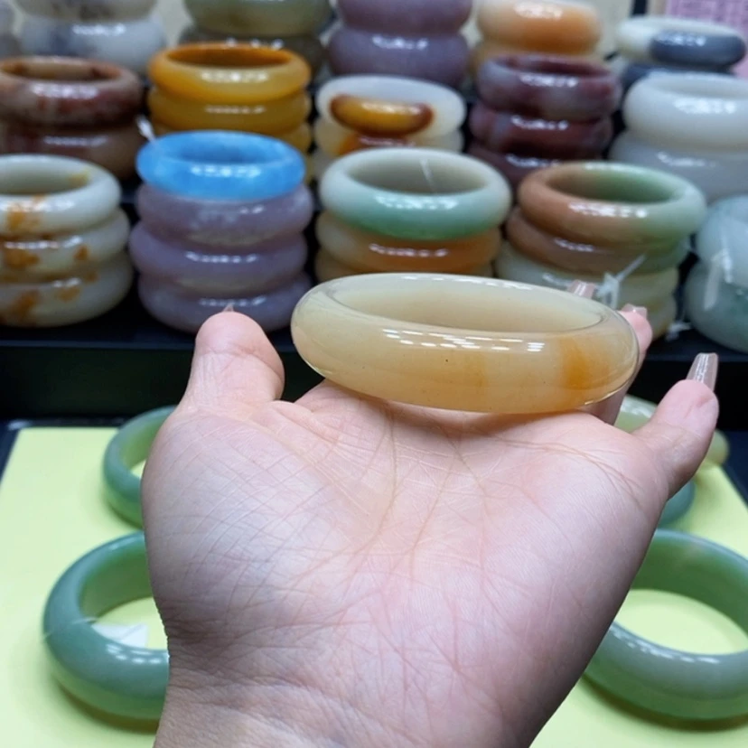 【闪购商品】石英质玉手镯合金小**妈