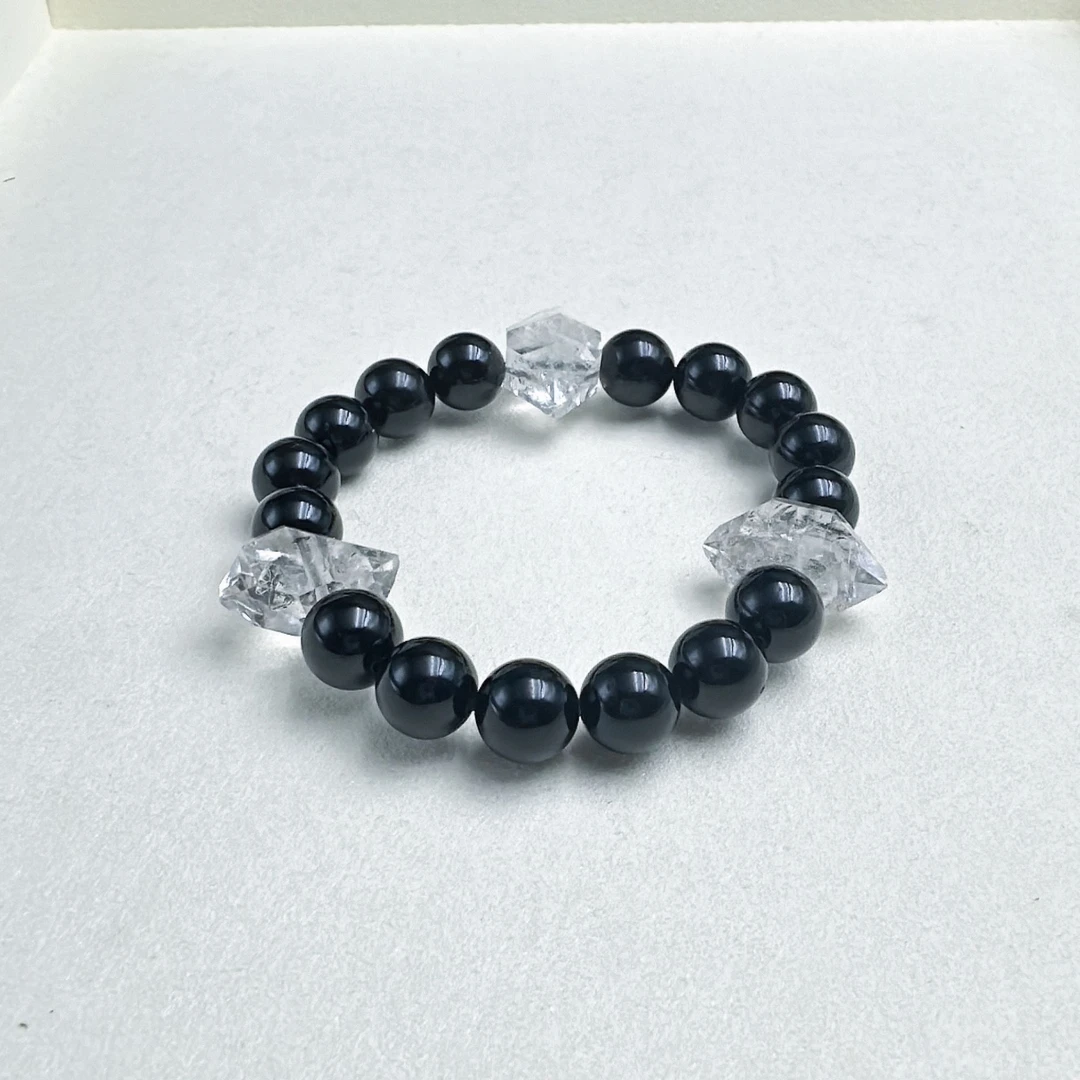 黑碧玺闪灵钻手串时尚经典