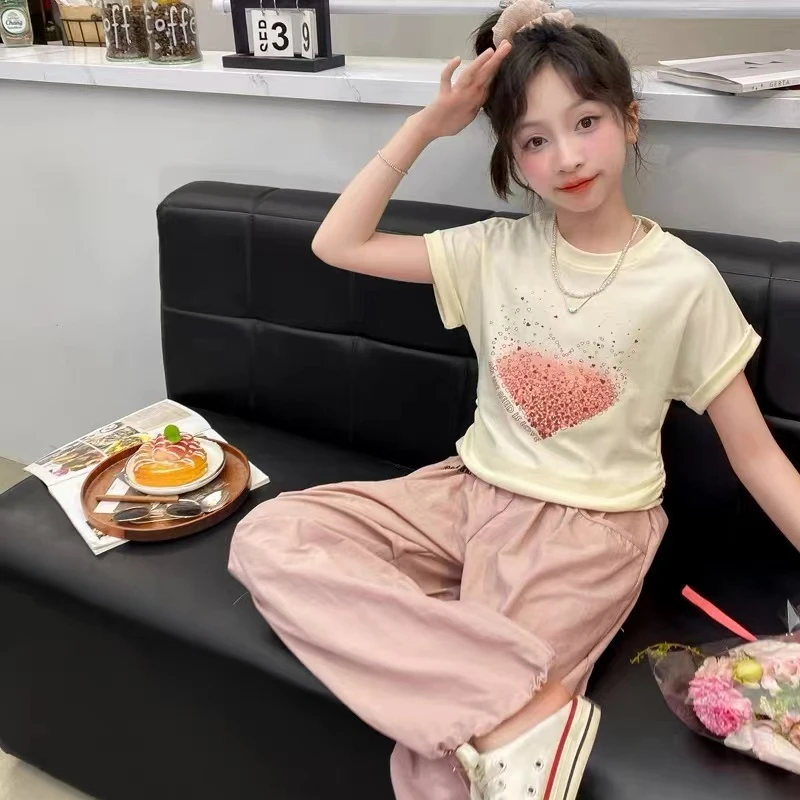 女童烫钻款爱心T恤