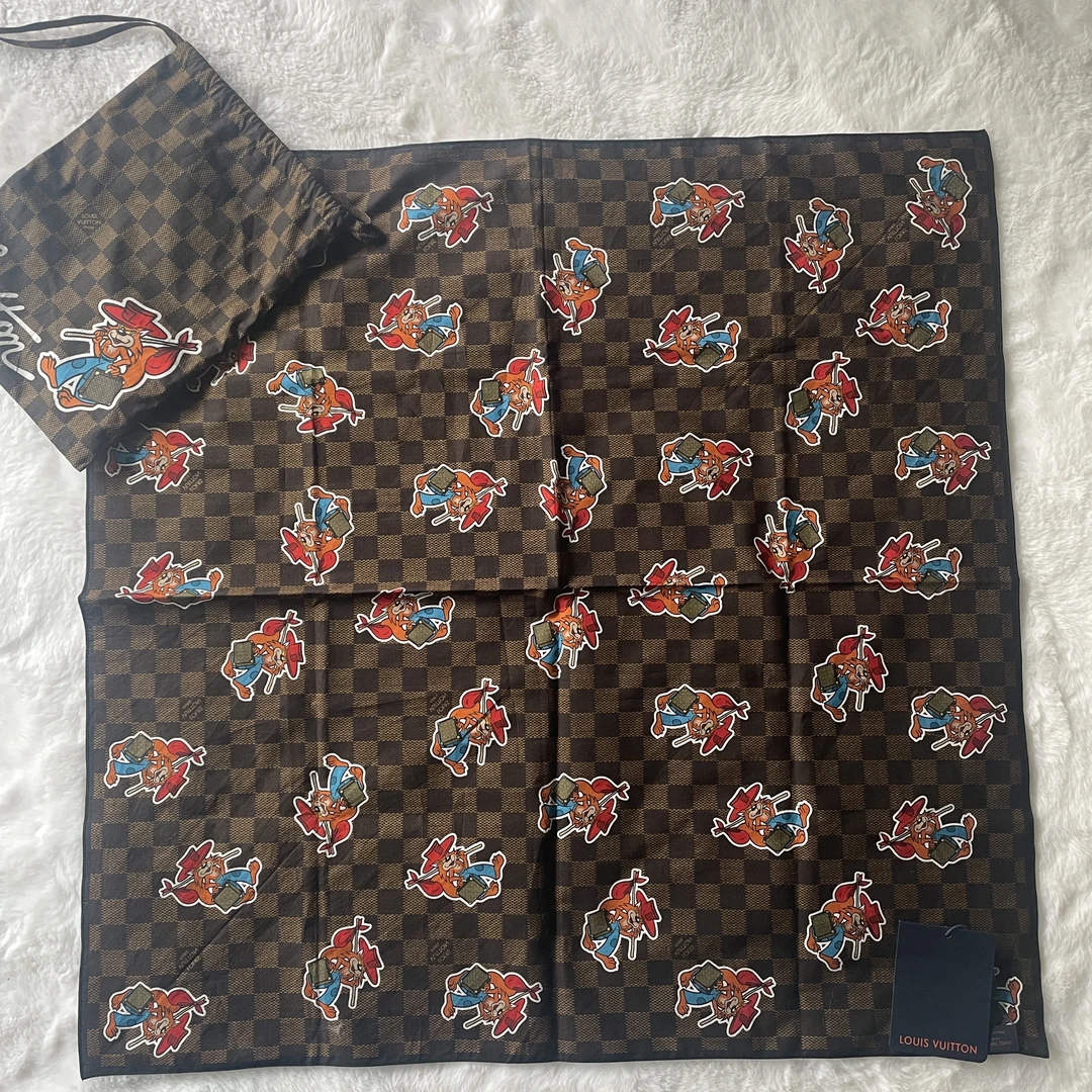 路易威登/LV 卡通联名方巾带防尘袋  99新 非专柜原吊