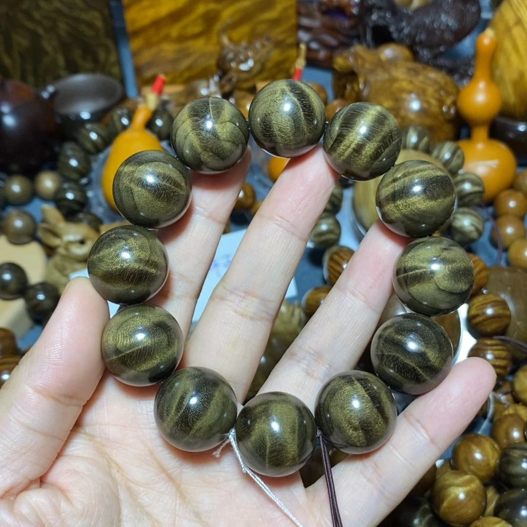 金丝楠木雕工艺品2.0