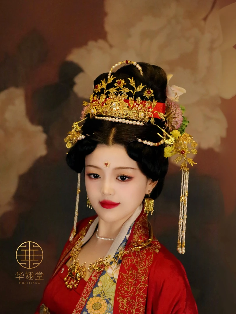 铜合金婚庆饰品 华翊堂原创设计铜镀金仿花丝镶嵌宝石芳菲冠套装