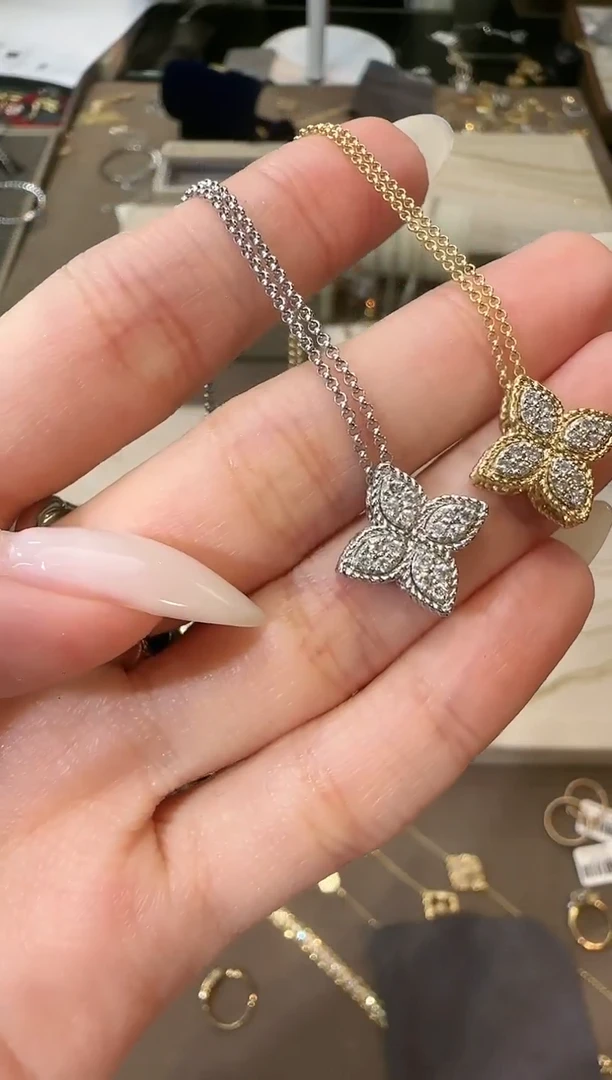 【闪购商品】钻石颈饰18K金镶嵌满钻四叶草项链多样性发其一