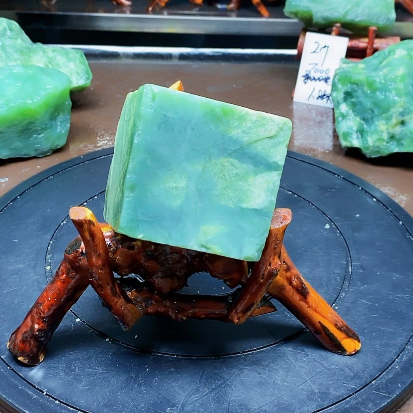 【闪购商品】岫玉原石未镶嵌幸***方