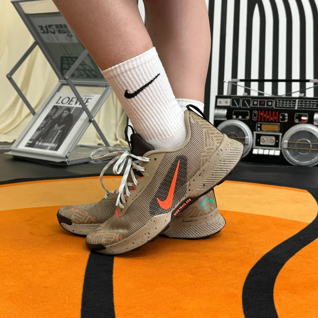 NIKE耐克男子NIKE JUNIPER TRAIL 3跑步鞋FQ0904-200