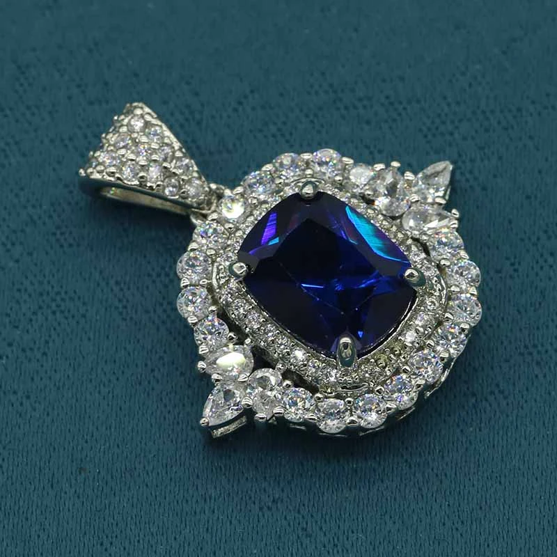 【高级定制】收藏级轻奢时尚设计吊坠w780