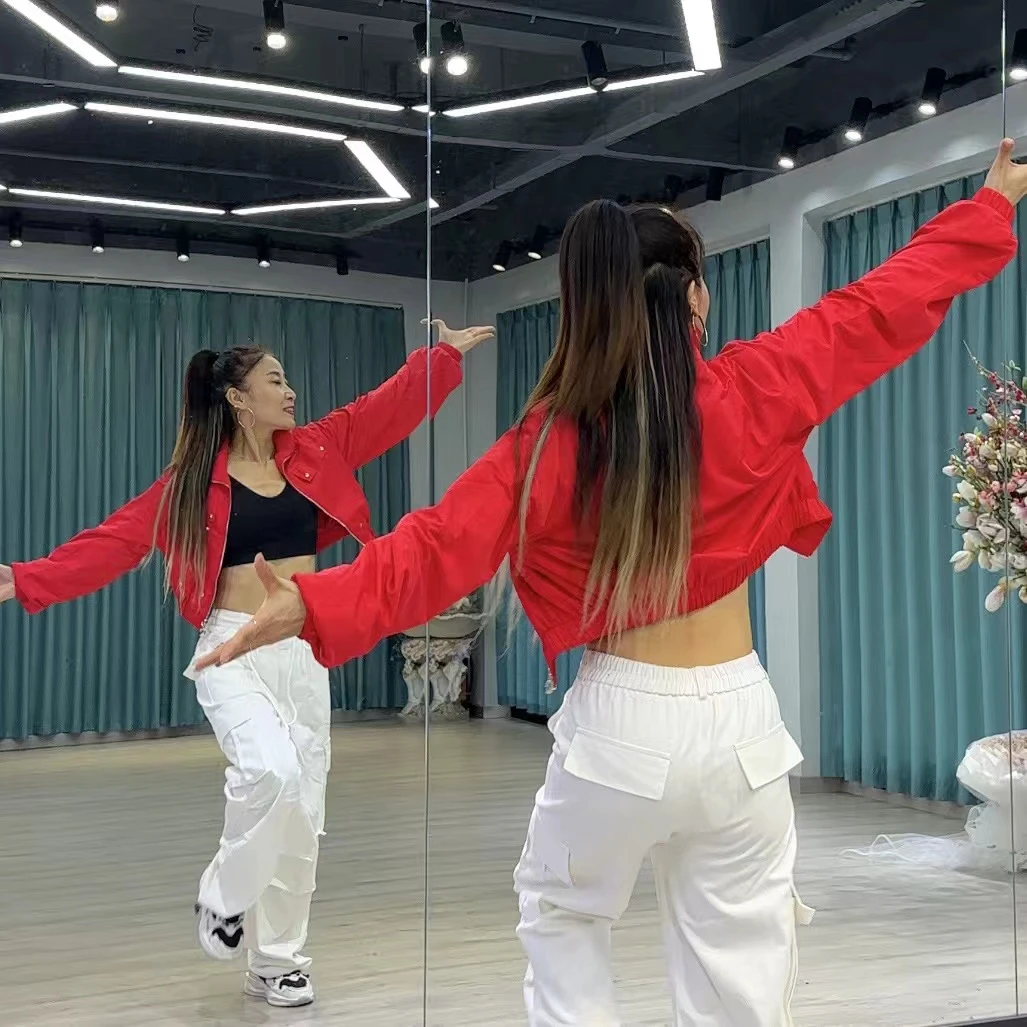 2025春秋新款广场舞曳步舞百搭个性休闲外套演出服时髦小款上衣潮