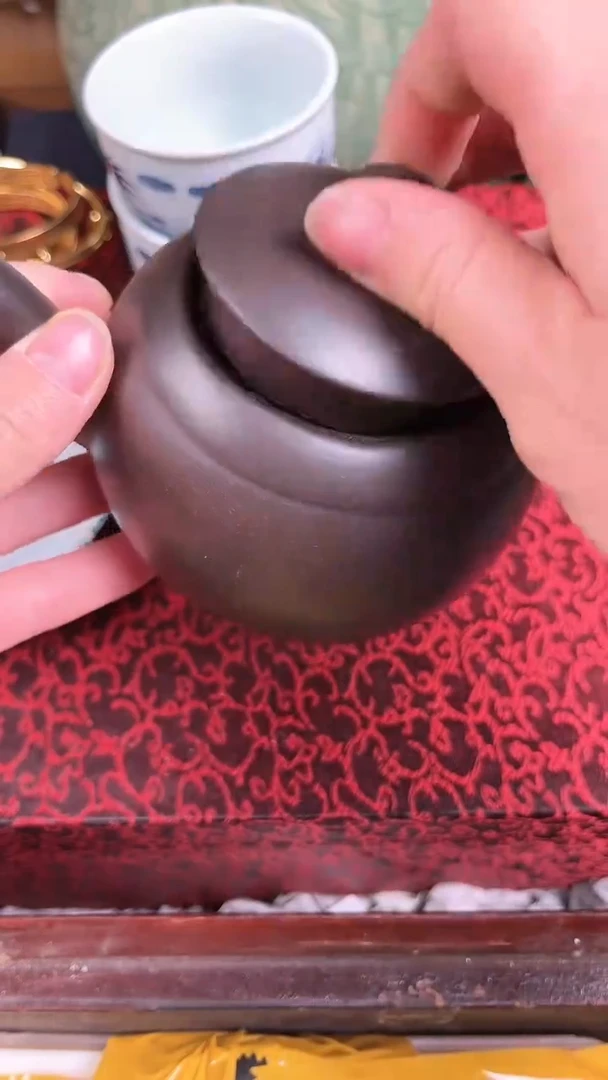 【闪购商品】瓷片壶