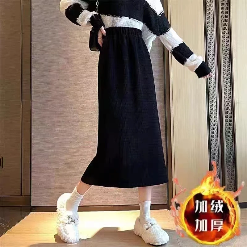 加绒加厚灯芯绒雪尼尔半身裙女秋冬新款休闲高腰开叉包臀裙中长款