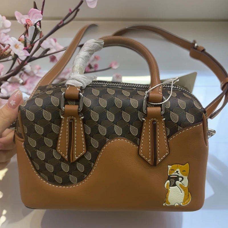 230130-棕色-商场品牌--包包（有微瑕介意慎拍）--直播