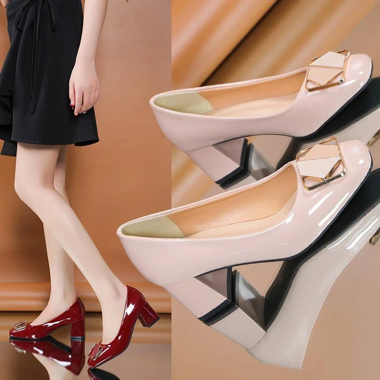 粗跟单鞋女2024年春秋新款方头职业浅口漆皮中跟一脚蹬软底高跟鞋
