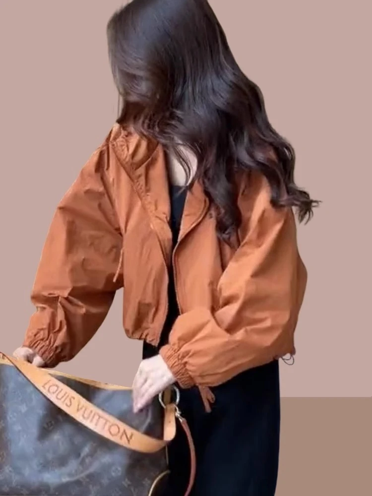 连帽冲锋衣女短款2024春秋新款小个子休闲百搭高级感夹克外套上衣