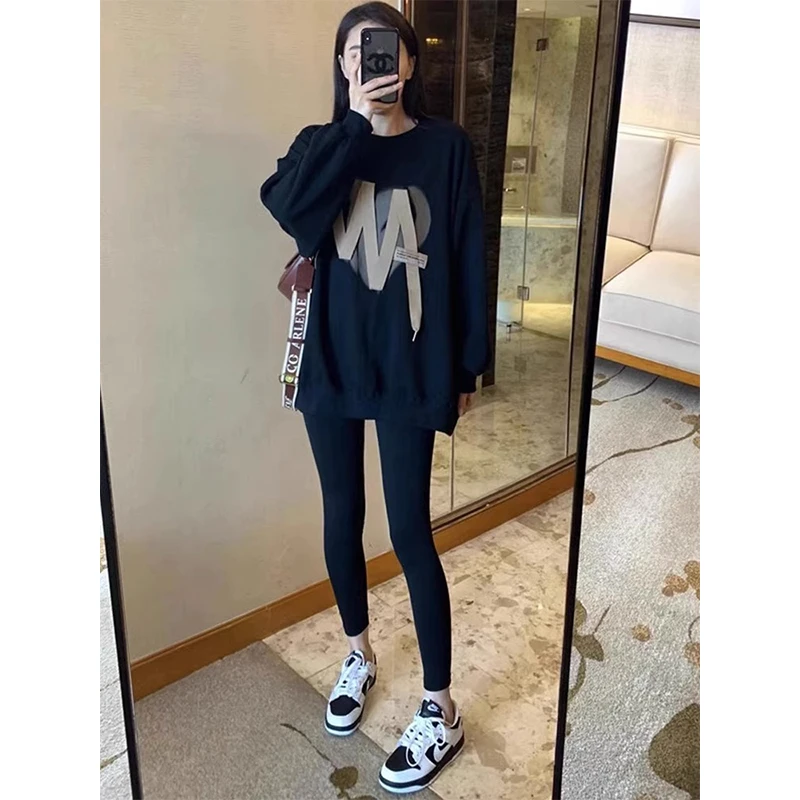 黑色欧货卫衣女2025秋季新款字母印花中长款大版搭配鲨鱼裤的上衣