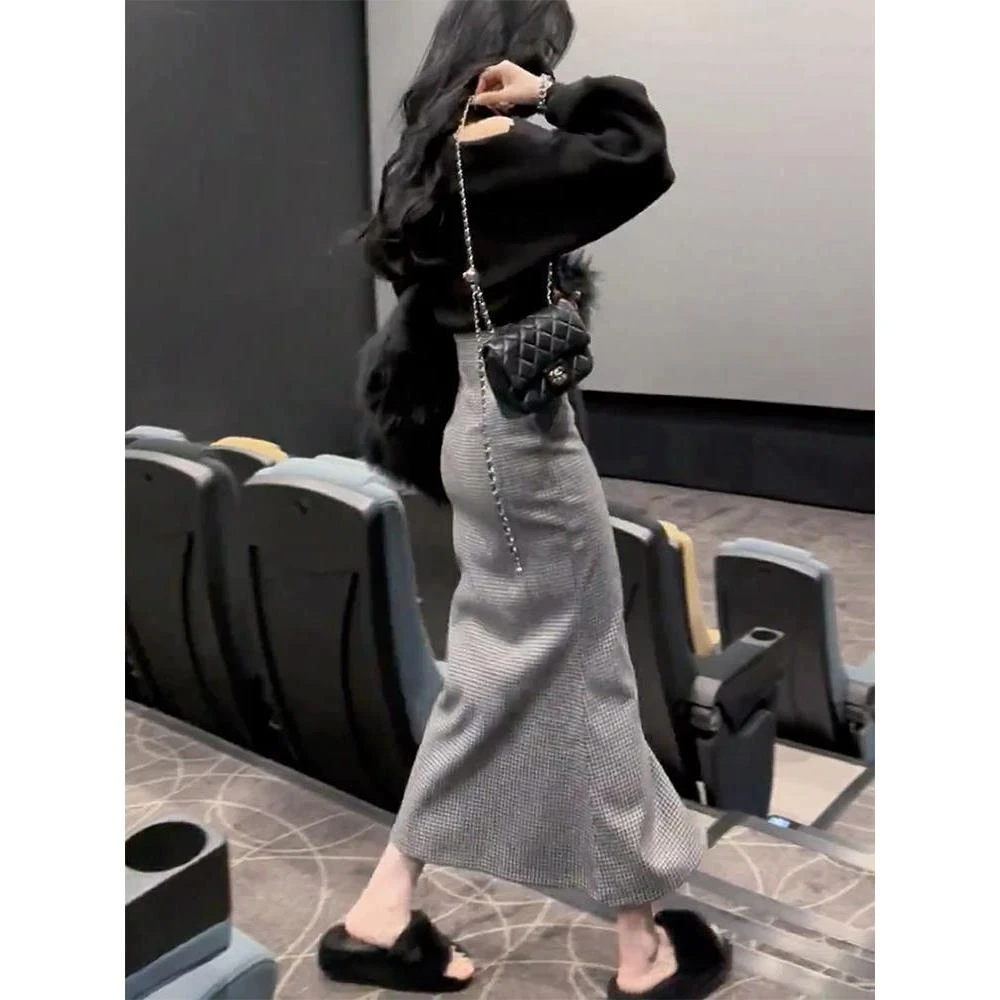 秋冬新款复古风显瘦黑白格子毛呢裙2025气质高腰百搭前开叉半身裙