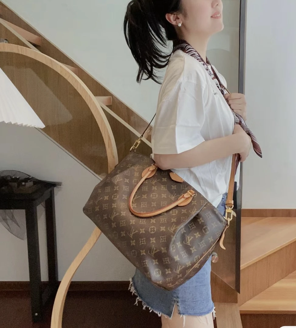 95新 LouisVuitton/路易威登 梵·心选/二代中号饺子/全原/95新