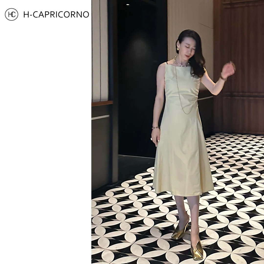 H-CAPRICORNO法式精致棉不对称设计法式一字肩气质连衣裙
